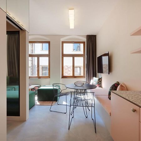 Goldengel Design-Suiten Frieda Maria Im Herzen Von Kaltern Exterior photo