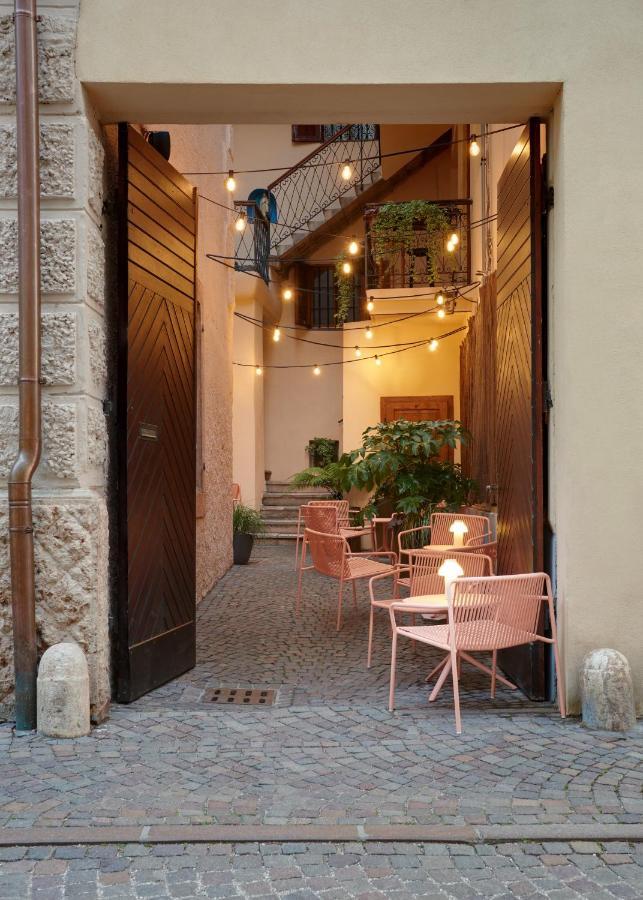 Goldengel Design-Suiten Frieda Maria Im Herzen Von Kaltern Exterior photo